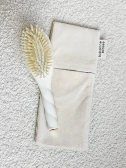 N.06 La brosse bébé MA PREMIÈRE BROSSE Blanc Crème|La Bonne Brosse Hot