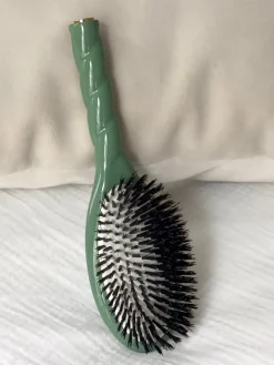 N.01 La Brosse Brillance & Soin L'UNIVERSELLE Vert Amande|La Bonne Brosse Flash Sale