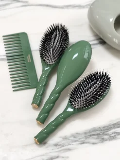 N.03 La Brosse Cuir Chevelu Sensible L'INDISPENSABLE DOUCEUR Vert Amande|La Bonne Brosse Flash Sale