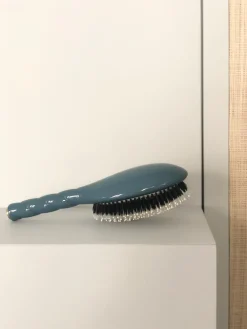 N.03 La Brosse Cuir Chevelu Sensible L'INDISPENSABLE DOUCEUR Bleu Encre|La Bonne Brosse Best