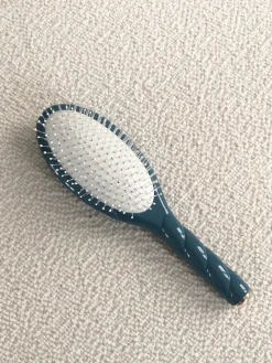 N.04 La Brosse Démêlante & Massante LA MIRACLE Bleu Encre|La Bonne Brosse Outlet