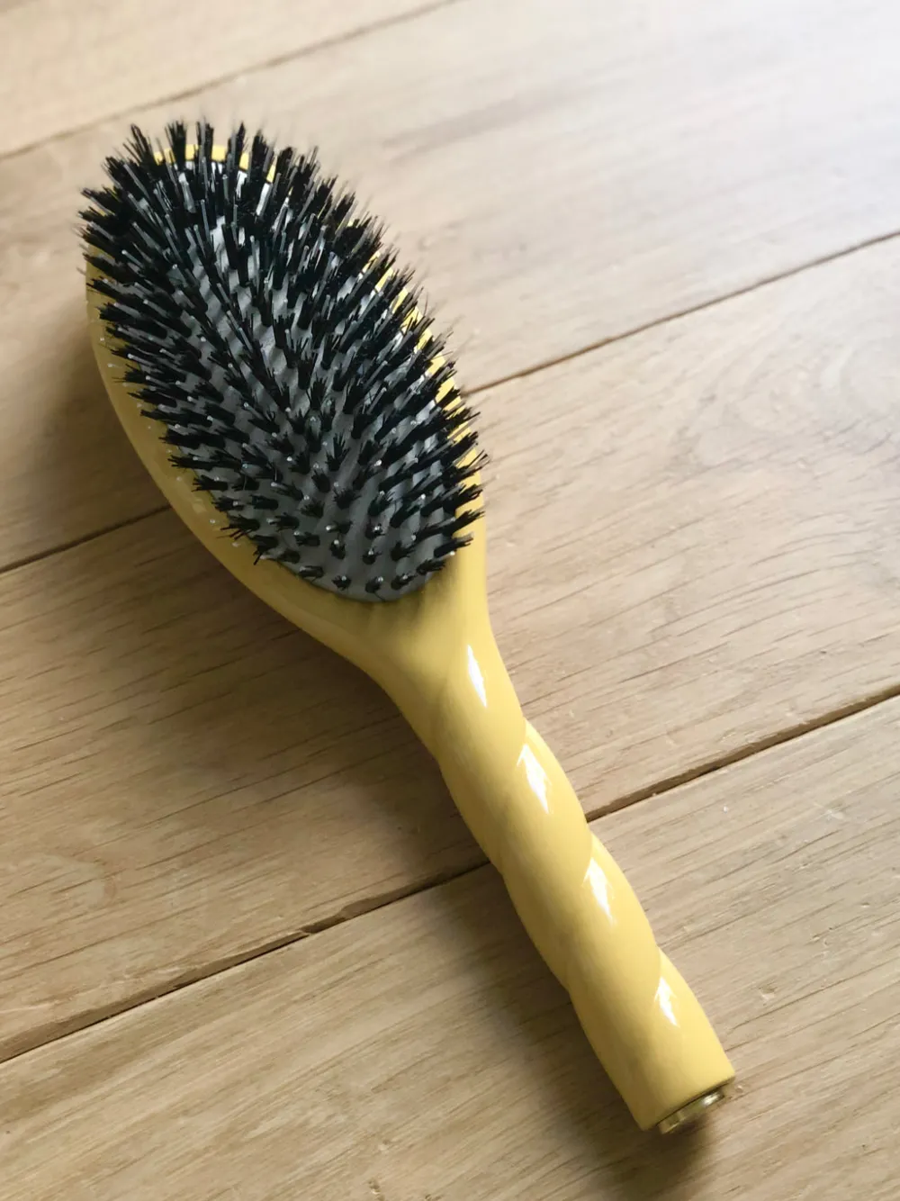 N.02 La Brosse Démêlante & Soin L'INDISPENSABLE Jaune Safran|La Bonne Brosse Hot