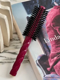 N.05 La Brosse Ronde VOLUME & STYLE Rouge Cerise|La Bonne Brosse Fashion