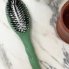 N.03 La Petite Brosse Cuir Chevelu Sensible L’INDISPENSABLE DOUCEUR Vert Amande|La Bonne Brosse Flash Sale