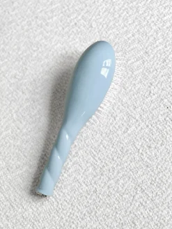 N.07 La Petite Brosse Démêlante & Stimulante L'INTENSE Bleu Ciel|La Bonne Brosse Online